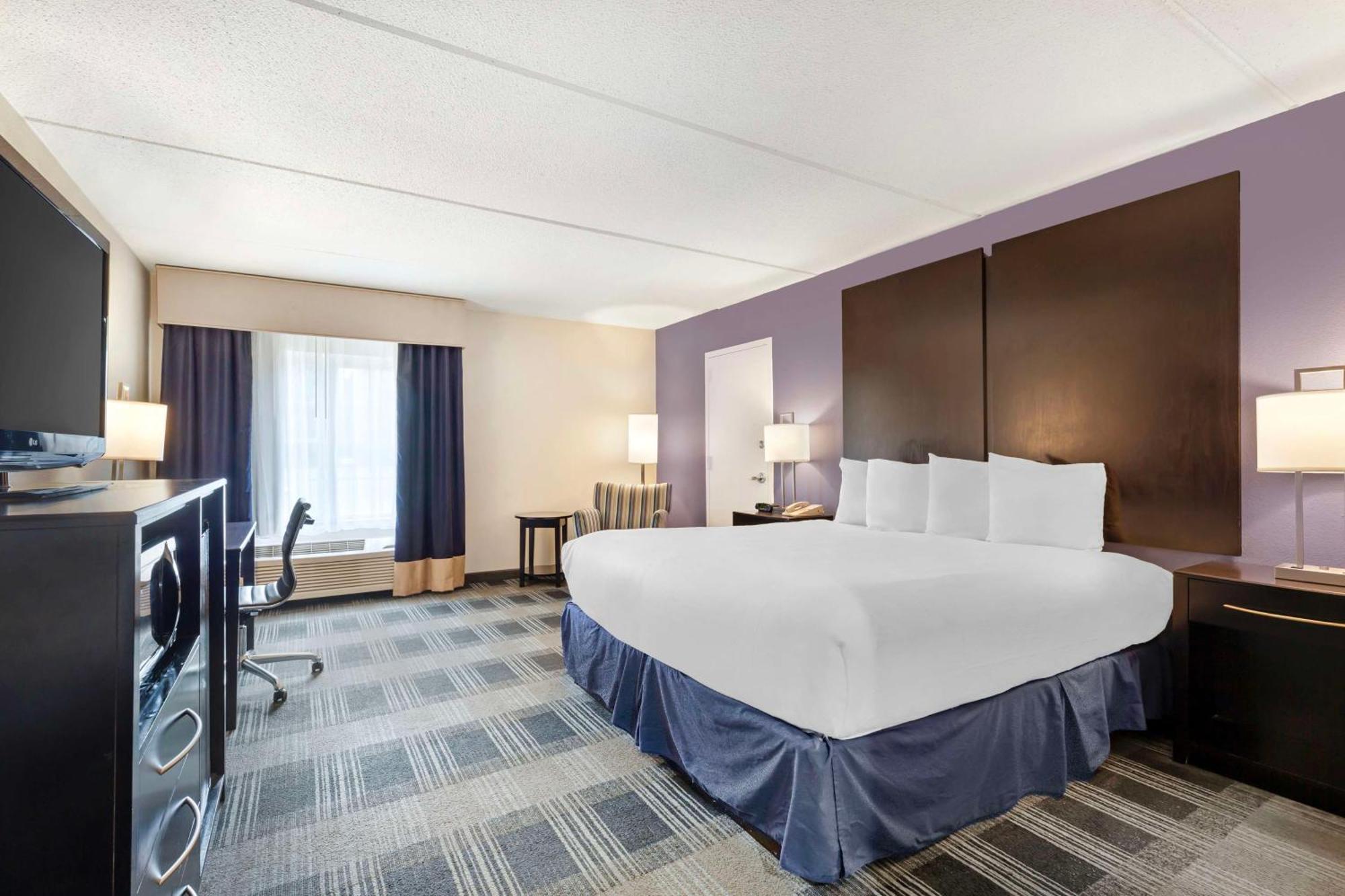 Best Western Hartford Hotel And Suites Exteriér fotografie