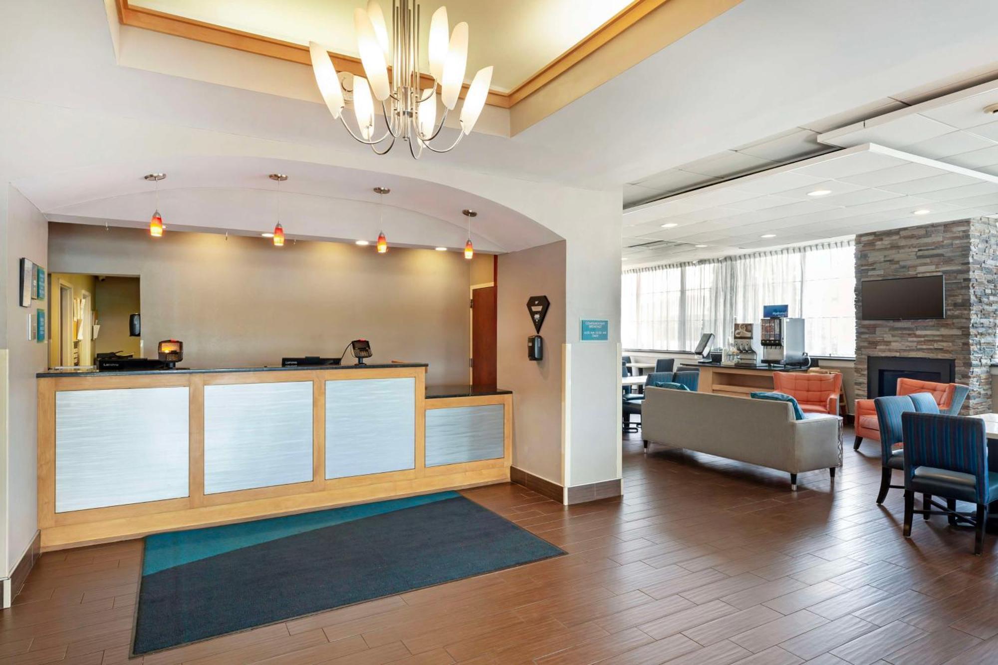 Best Western Hartford Hotel And Suites Exteriér fotografie